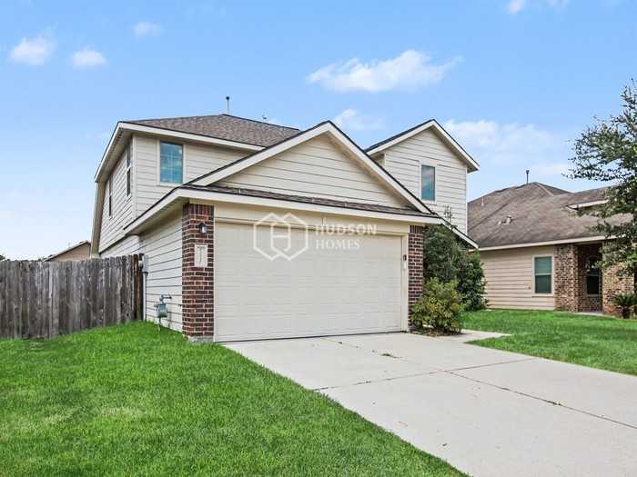 23247 Gallanda Dr - Photo 4 of 30