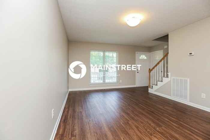 142 Cartwright Pkwy - Photo 4 of 17