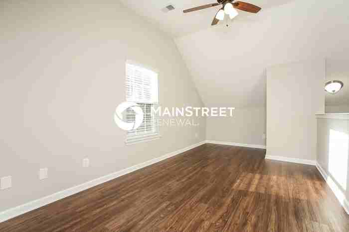 142 Cartwright Pkwy - Photo 7 of 18