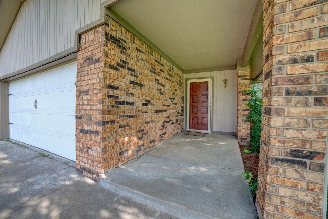 2505 E Princeton St - Photo 3 of 25