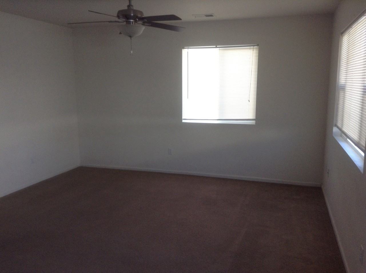 323 Arkel Way - Photo 5 of 10