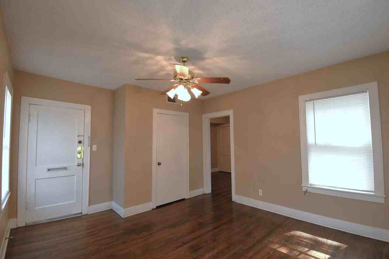 502 S Fannin Ave #101 - Photo 3 of 15