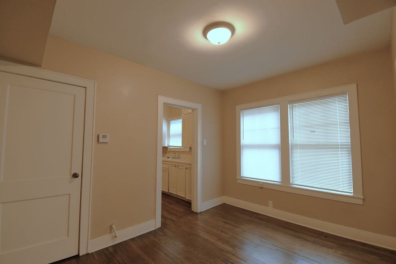 502 S Fannin Ave #101 - Photo 4 of 15