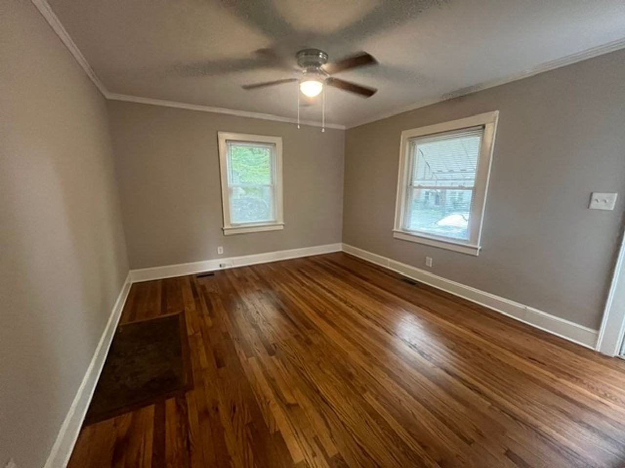 1410 Grove St - Photo 2 of 14
