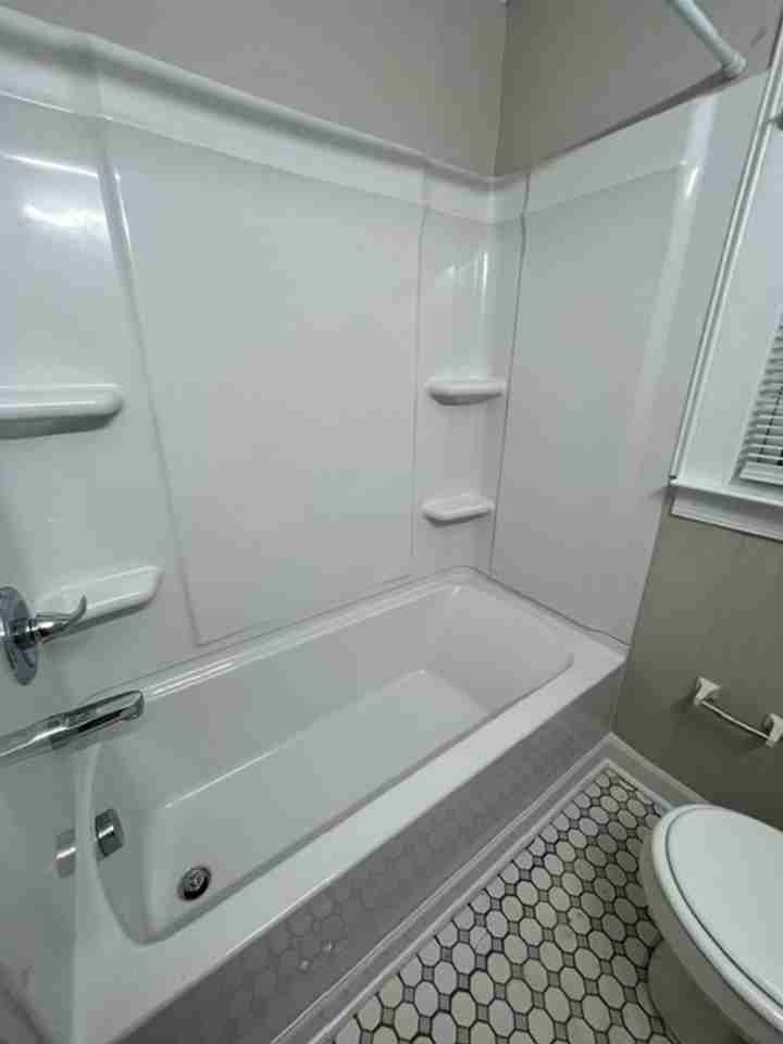 1410 Grove St - Photo 4 of 14