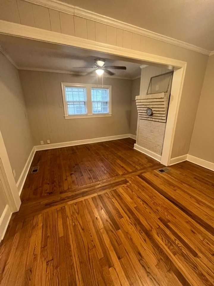 1410 Grove St - Photo 5 of 14