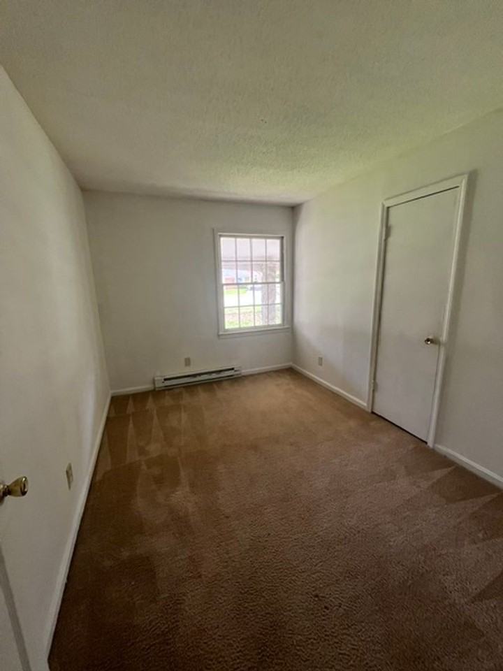 3626 Holts Chapel Rd - Photo 7 of 17