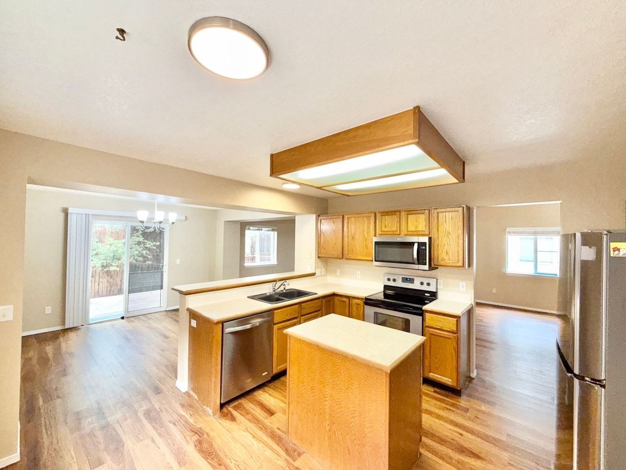 6050 Emma Ln - Photo 6 of 23