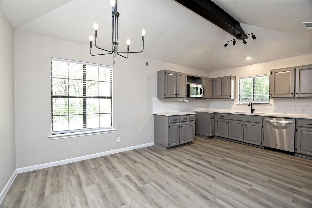 14407 Citron Cv #44 - Photo 3 of 25