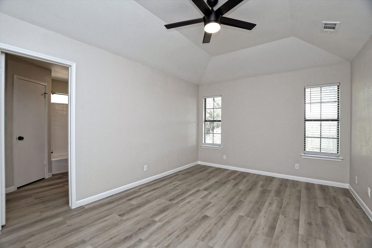 14407 Citron Cv #44 - Photo 6 of 25