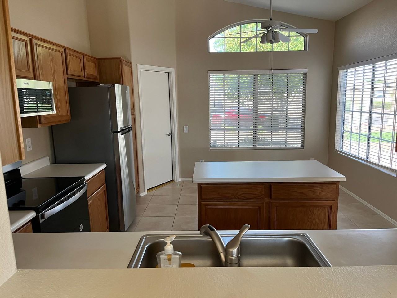 33 N Sahuaro Dr - Photo 5 of 16
