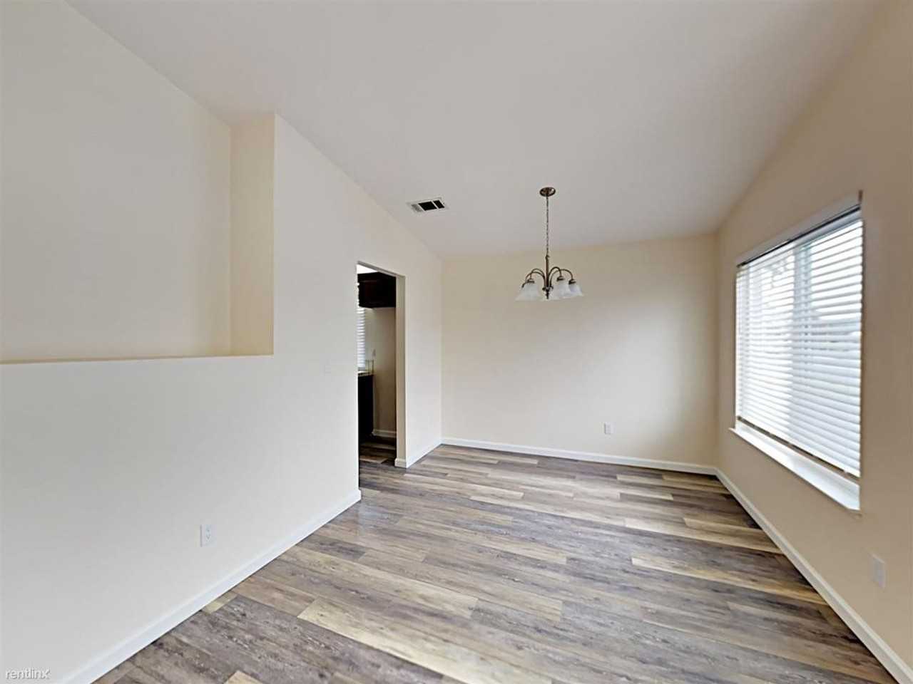 1740 Gateway Dr - Photo 4 of 20