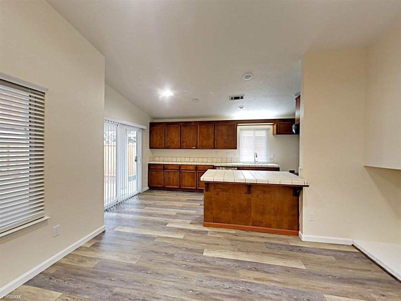 1740 Gateway Dr - Photo 7 of 20