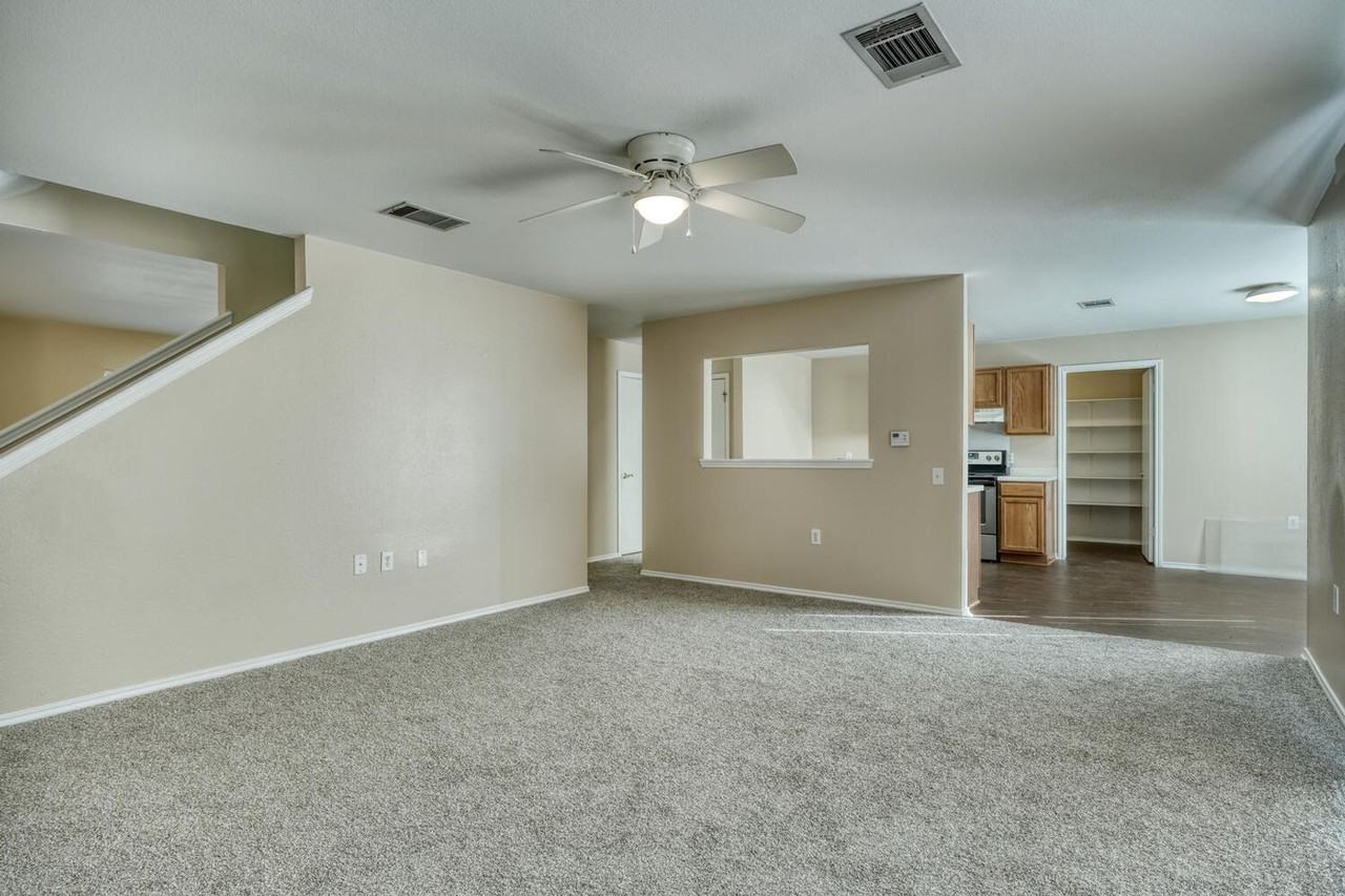 7537 Redrick Dr - Photo 4 of 15