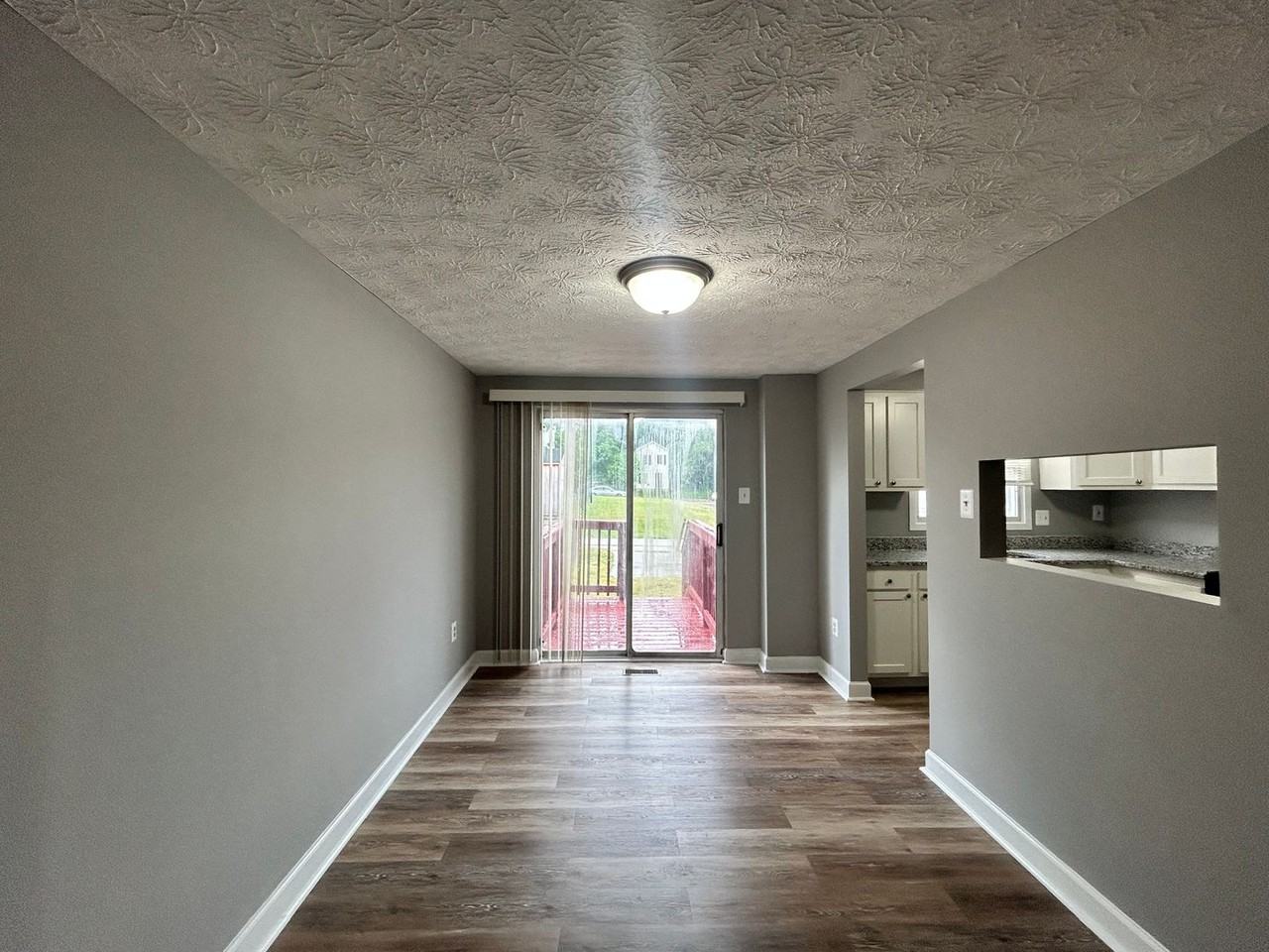 2607 S Paca St - Photo 7 of 13
