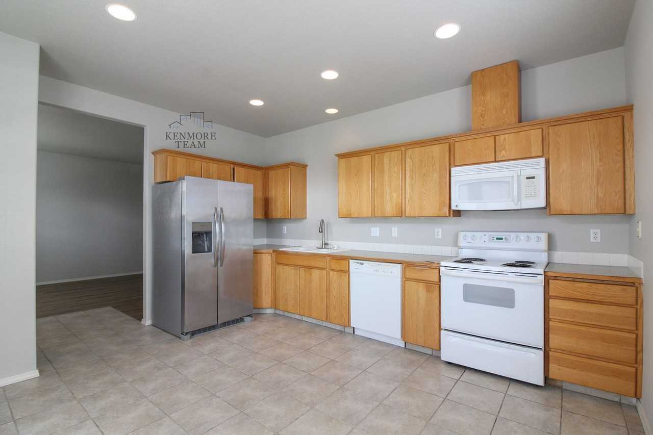 5407 Mariner Ln - Photo 2 of 16