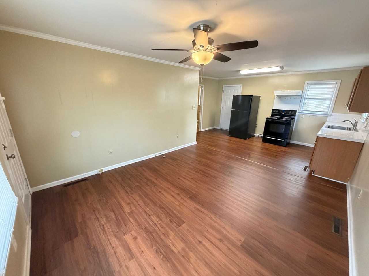231 S Central Ave - Photo 3 of 9