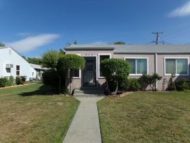 935 W Oak St - Photo 1 of 1