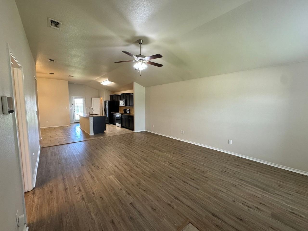 10113 Viola Ave - Photo 3 of 42