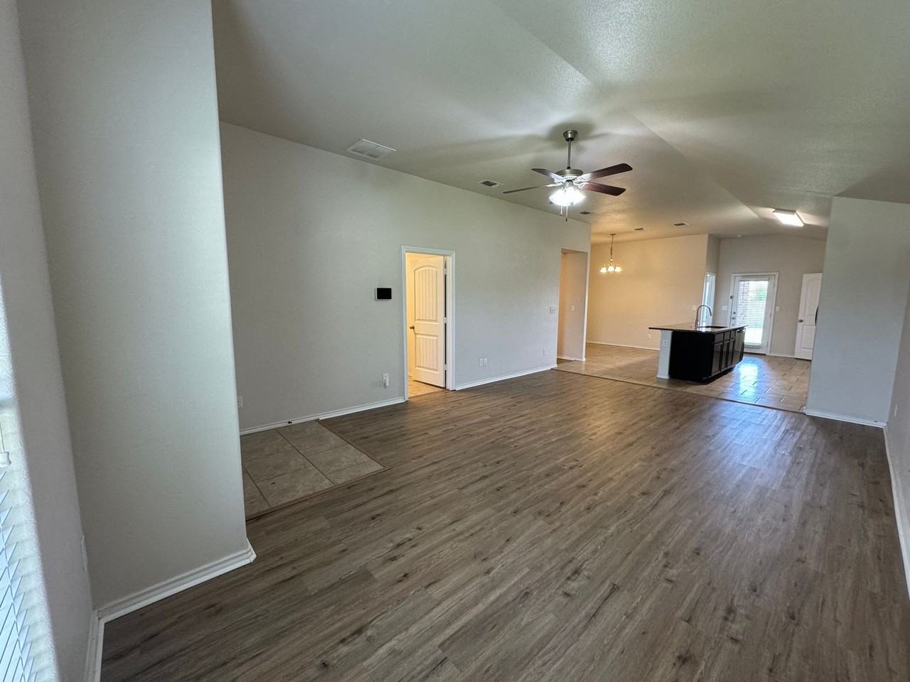 10113 Viola Ave - Photo 4 of 42