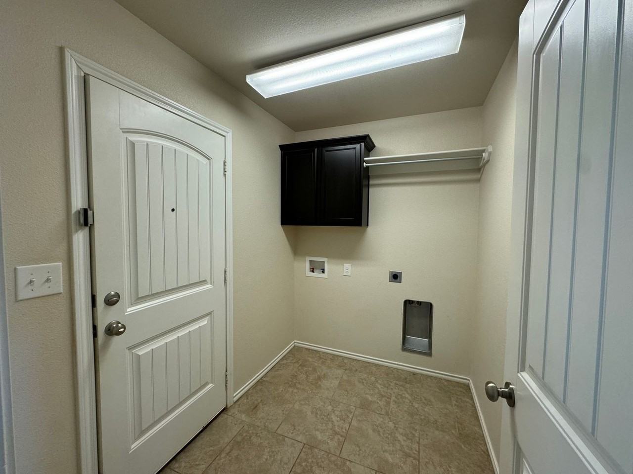 10113 Viola Ave - Photo 7 of 42