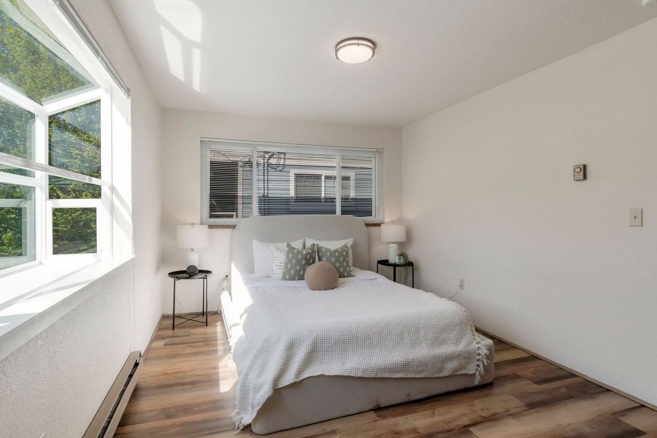 1722 Nw 58th St #3 - Photo 5 of 9