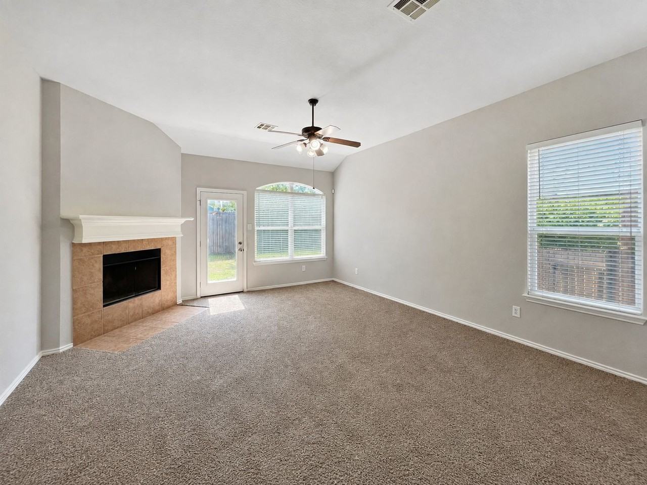 1411 Alpine Pond - Photo 7 of 20