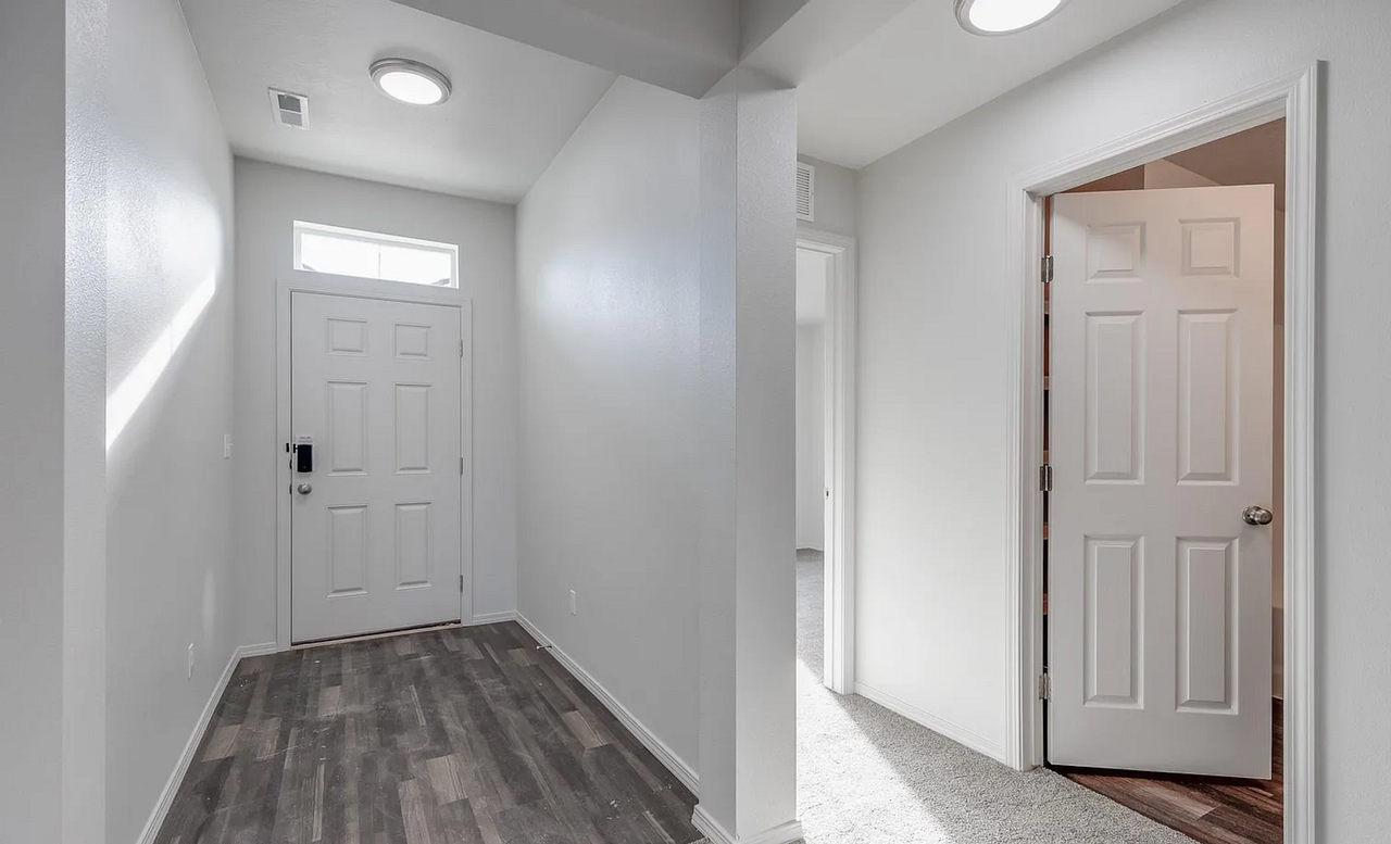 8338 E Big Muddy Dr - Photo 2 of 15