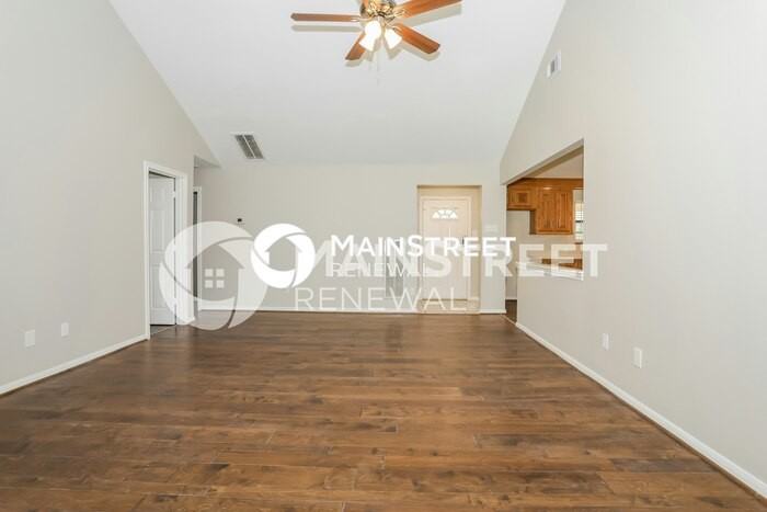 28419 Champion Oaks Dr - Photo 3 of 16