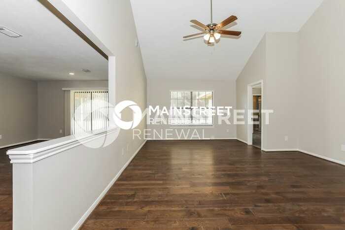28419 Champion Oaks Dr - Photo 5 of 16