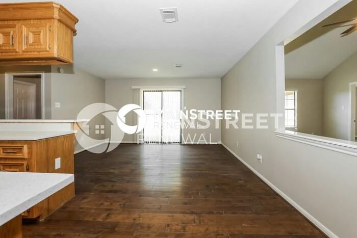 28419 Champion Oaks Dr - Photo 7 of 16