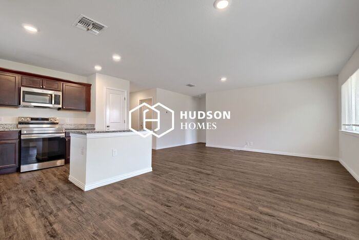 5946 Lake Superior St - Photo 4 of 14
