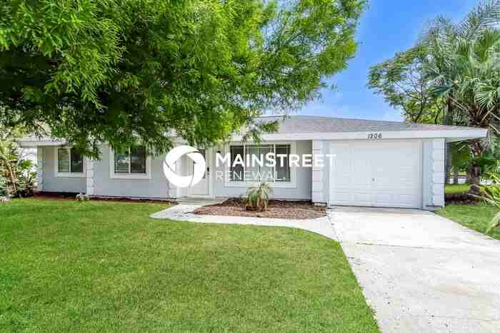 1206 Cricket Dr Ne