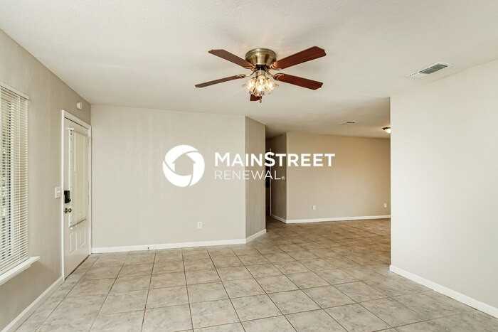 1206 Cricket Dr Ne - Photo 4 of 16