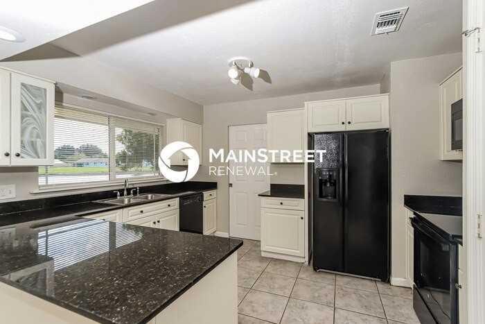 1206 Cricket Dr Ne - Photo 6 of 16