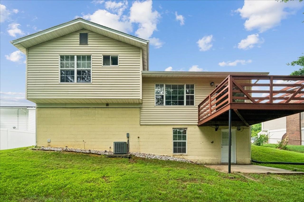 5004 Stewart Ct - Photo 2 of 22