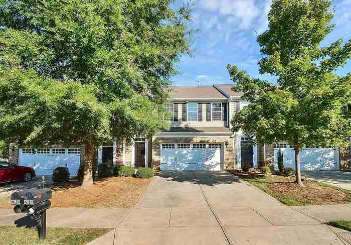 12038 Elizabeth Madison Ct - Photo 2 of 30