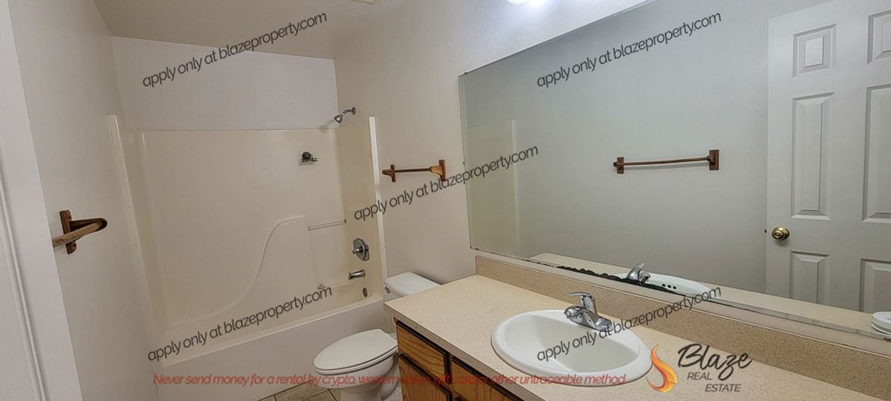 3132 Walnut St - Photo 6 of 15