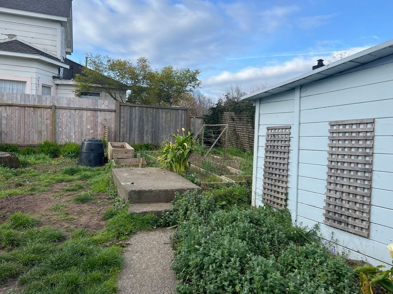 1489 G St - Photo 4 of 18