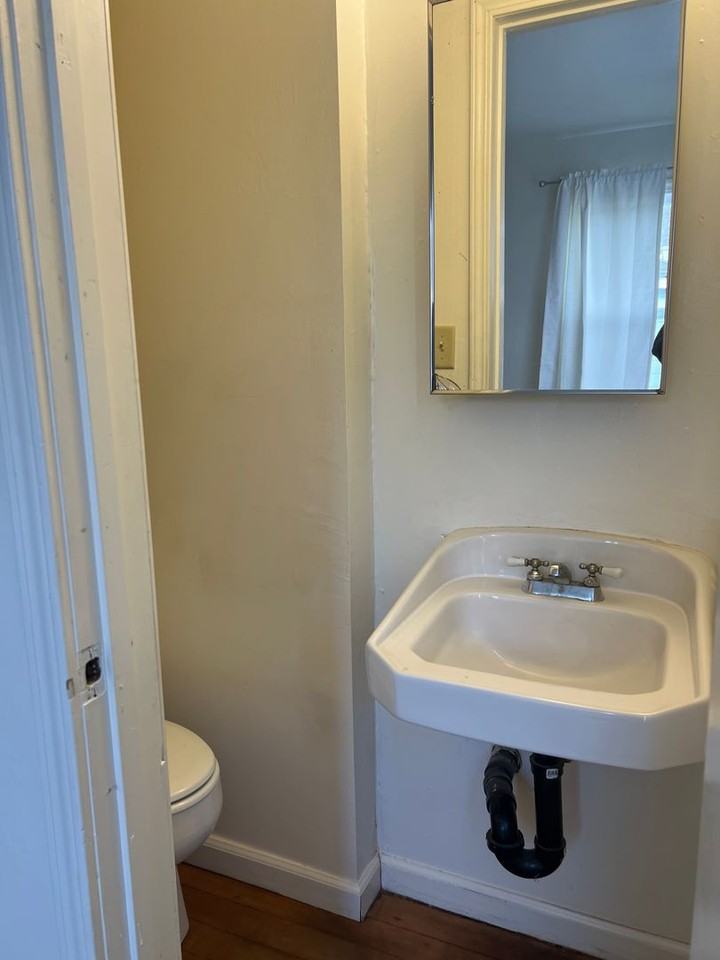 1489 G St - Photo 7 of 18