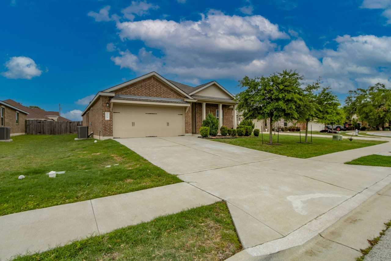 809 Tabernash Dr - Photo 2 of 36