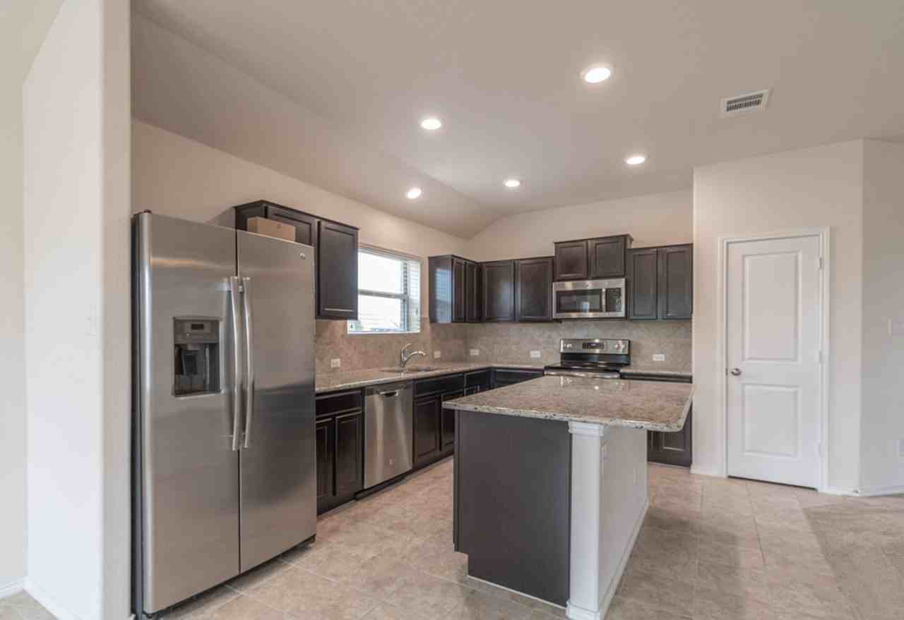 809 Tabernash Dr - Photo 5 of 36