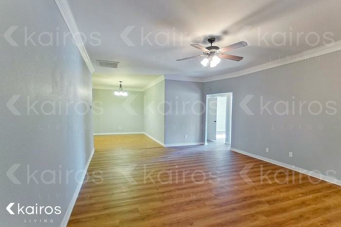 7104 Mosley St - Photo 4 of 21