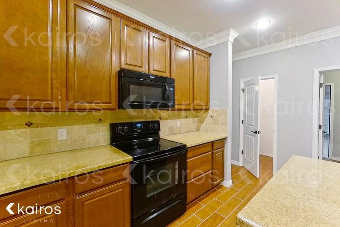 7104 Mosley St - Photo 7 of 21