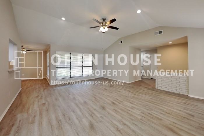 909 Sandhurst Dr - Photo 6 of 23