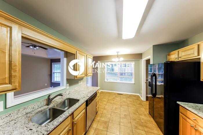 160 Laurel Oak Ln - Photo 5 of 16
