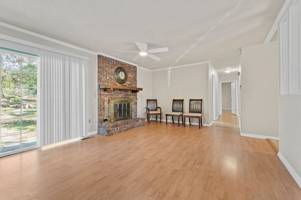 79 Shoshoni Dr - Photo 2 of 28