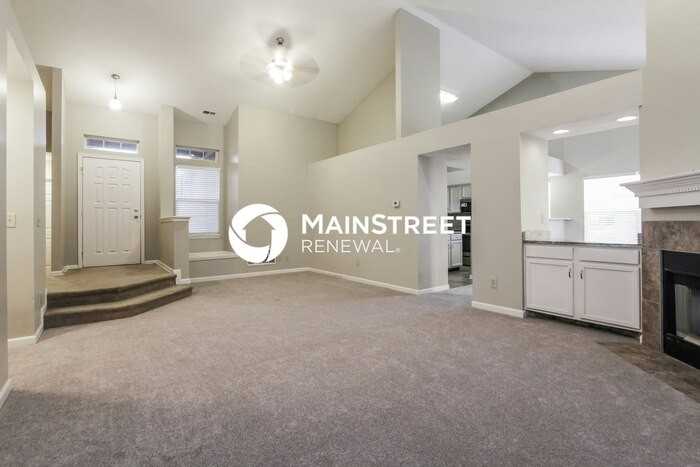 2037 Lohr Dr - Photo 3 of 16