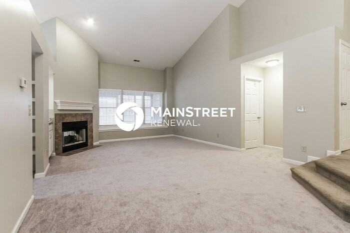 2037 Lohr Dr - Photo 4 of 16