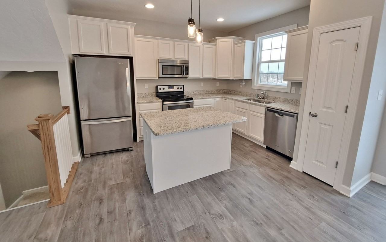 95 Overlook Dr - Photo 3 of 45